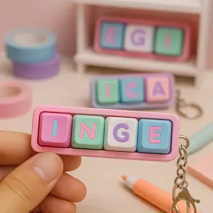 Gantungan Kunci Nama Custom Huruf 3D Lucu Bisa Tekan Kayak Keyboard Keychain Fidget Keyboard Tas Dompet Tempat Pensil Warna Cerah dan Unik