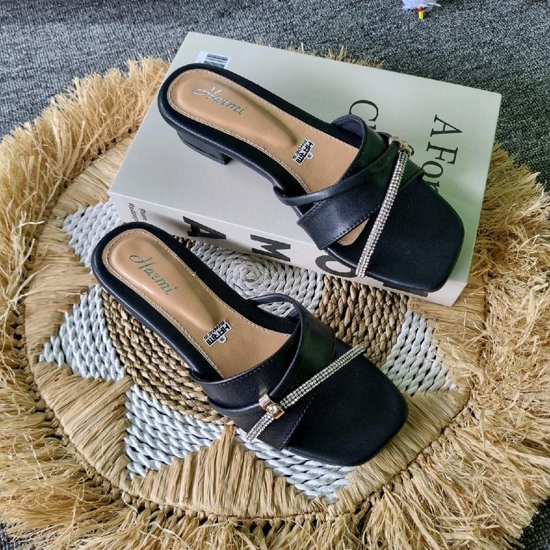 Sandal Wanita Permata Uril Hak 3Cm Elegan Warna Calem Non Selip