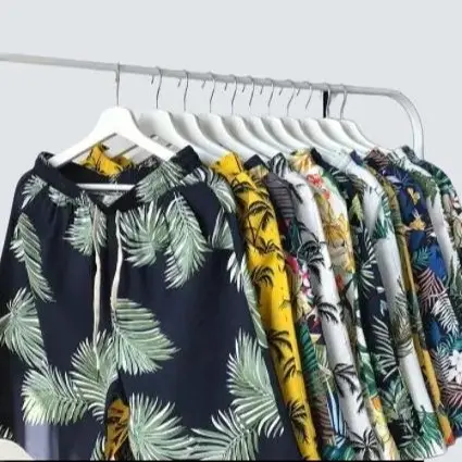 Casual beach shorts for vacation, quick drying board shorts. Shorts are water-resistant and come in a variety of styles and patterns. Shorts are shipped blind boxed. Please check the pattern carefully before purchasing. shorts Man Menswear Tropical