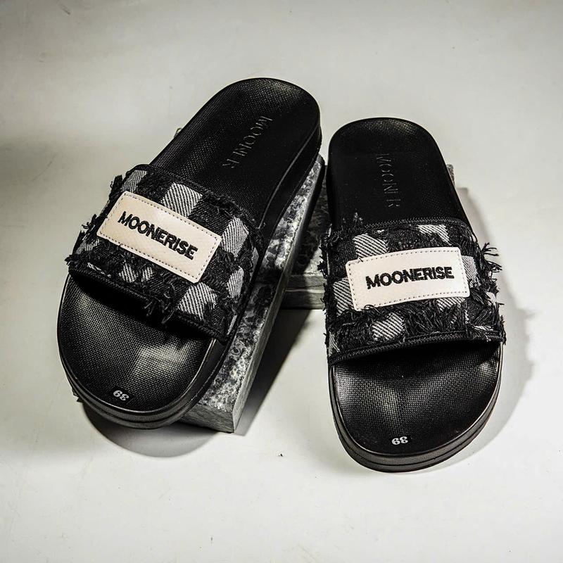 Dép Mooner quai bò caro M 64 về hai màu dành cho nam nữ đủ sz 36-43 đế pu nguyên khối