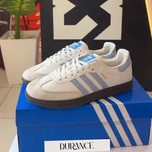 Sepatu Sneakers SMBA Terbaru Cowo Cewe Terlaris Kekinian Yang Sedang Trendii Cocok Buat Ngampus ataupun Santai Free Kaos Kaki Size 36-44