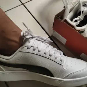 PUMA PUMA Shuffle Sneakers White-Shadow Gray-Intense Red