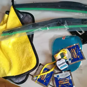 Wiper Hybrid Universal untuk Semua Tipe Mobil dengan Pasangan Kiri dan Kanan Anti Gores