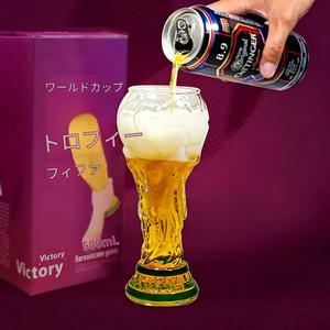 2026年ワールドカップ サッカー ビール用グラス、トロフィー型ゲーム観賞用カップ（16オンス）、パーティーの雰囲気を高める、サッカーファンへのクリエイティブなギフト