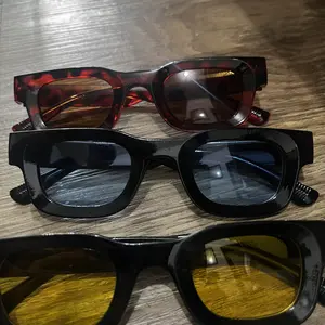 Kacamata Hitam UV400 Bingkai Kecil Persegi Gaya Pria Vintage Black Lensa Sunglasses