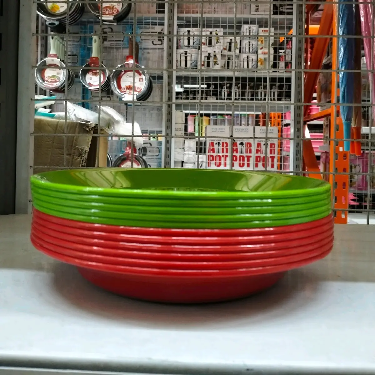 PIRING MAKANAN BULAT 6pcs BAHAN PLASTIK Tatakan