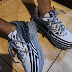 KAZORA Sepatu Original Sneaker Sekolah Olahraga Sport Running Phylon Empuk Dan Ringan Berkualitas Premium Pria Dan Wanita Sepatu Jogging Hitam Abu Putih Pink Outdoor Laki laki Dan Perempuan