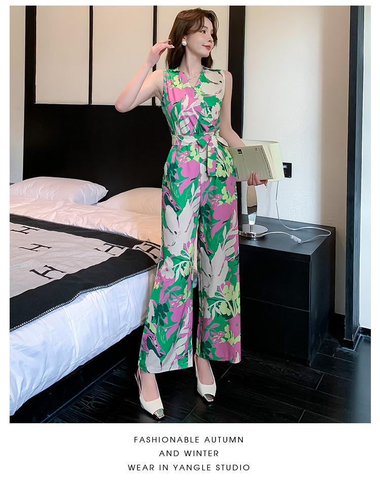 Product Introduction of Áo Voan, Thời Trang Mới Mùa Hè 2025, Cổ Chữ V Thanh Lịch, Phong Cách Cổ Điển Hàn Quốc, Không Tay, Cạp Cao, Chân Rộng, Bộ Áo Jumpsuit Quần, Quần Áo Nữ Hợp Xu hướng Kem Voi set a 10