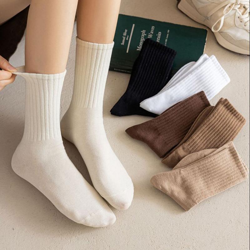 Product Introduction of Black White Women Socks Autumn Winter Middle Tube Sock Korean Japanese Ins Trend Cotton Coffee Retro Designer Socks for Student 11