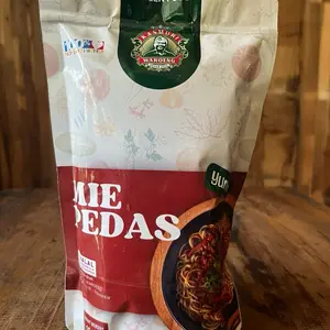 Mie Pedas ayam balado & Lombok ijo