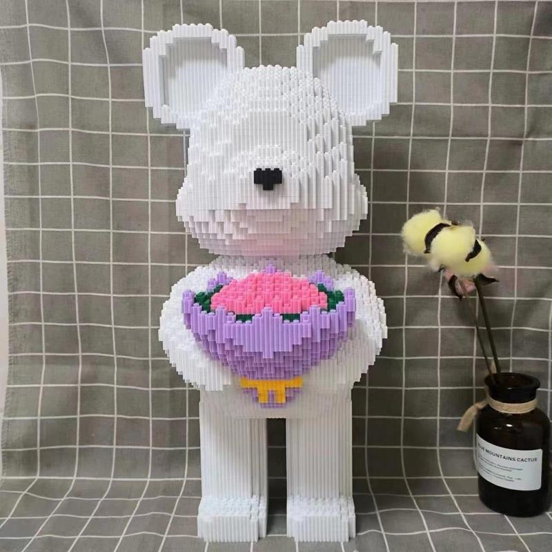  Mô hình lắp ghép bearbrick 47 cm gấu ôm hoa   tặng búa + keo    Toy Đồ Chơi 