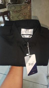 Product Review of Kemeja Pria Slimfit Lengan Pendek [HITAM] Katun Twill Premium Casual/Formal Basic Kantor Distro by Gudangkemejaid from d**l 0