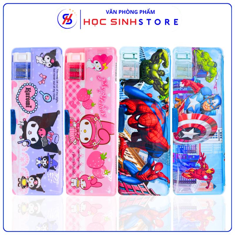 Hộp Đựng Bút Nắp Đậy Nam Châm Hít 2 Ngăn Tích Hợp Chuốt Bút Chì Họa Tiết Dễ Thương Giao Mẫu Ngẫu Nhiên Bé Trai Bé Gái