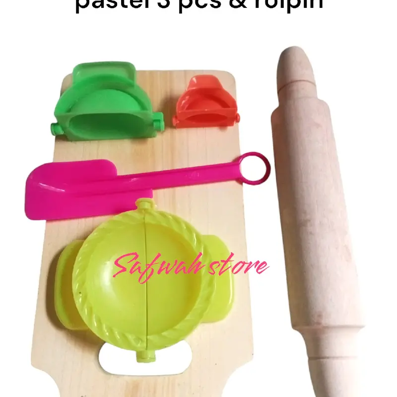1 set talenan, cetakan pastel 3 ukuran & rolpin penggilas adonan bonus lemet 2