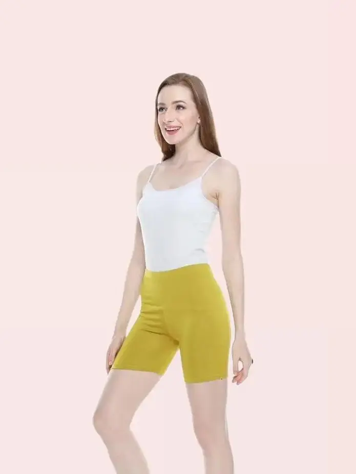 Legging Pendek Wanita  Bahan Spandex /  Hotpants Dewasa / Legging Pendek Wanita / Celana Pendek Wanita Melar Shorts