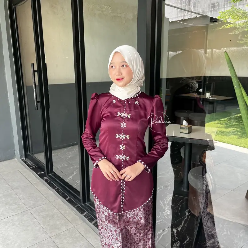 Alana One Set Baju Kurung Melayu Rok Songket dan Satin Ofc The Radicca 1
