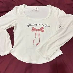 Atasan wanita korean style crop top