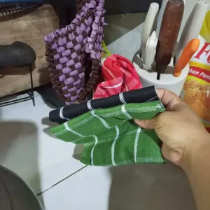 Serbet Warna Tebal 3 Pcs + 2 Cempal Anyam Anti Panas Kualitas Terbaik Paket Lengkap Cocok untuk Kebutuhan Sehari-hari Anda