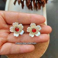 Anting Semanggi Merah