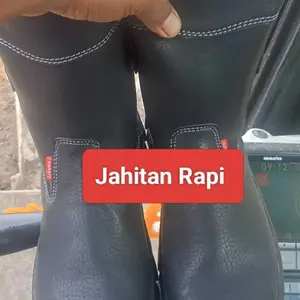 Sepatu Safety  Boots Kulit Sintetis Omega Ujung Besi Pria Kerja Leather Black tahan tusukan casual antiselip Shoes Hitam