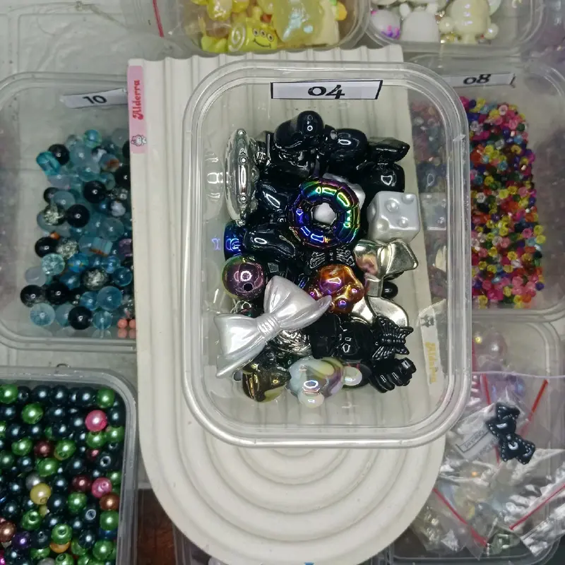 (BACA DESKRIPSI) 1pouch LUXURY KARAKTER MANIK KIRIM RANDOM GROSIR / ECER Aksesoris Beads Clips 2