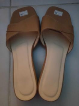 Product Review of SANDAL WANITA HAK TAHU 3CM TERBARU MODEL ELEGAN REKOMENDASI UNTUK WANITA TREN DAN KEKINIAN Hitam from D**🤍 0