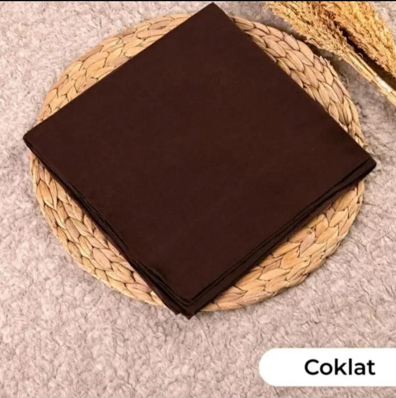Product Introduction of Hijab Segi Empat Anak Sekolah SMP dan SMA / Kerudung Segi 4 Basic Voal Polos Jahit Tepi Rapi Muslim Nyaman Instan Terbaru 3
