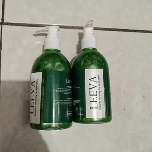Leeva Sabun Exotic Acne 250ml - Sabun Mandi Perawatan Kulit Sensitif, Mengatasi Jerawat Punggung & Panu, Melembabkan Kulit Kering, Solusi Membersihkan Kulit Tubuh Sehat dan Bersih dari Kotoran