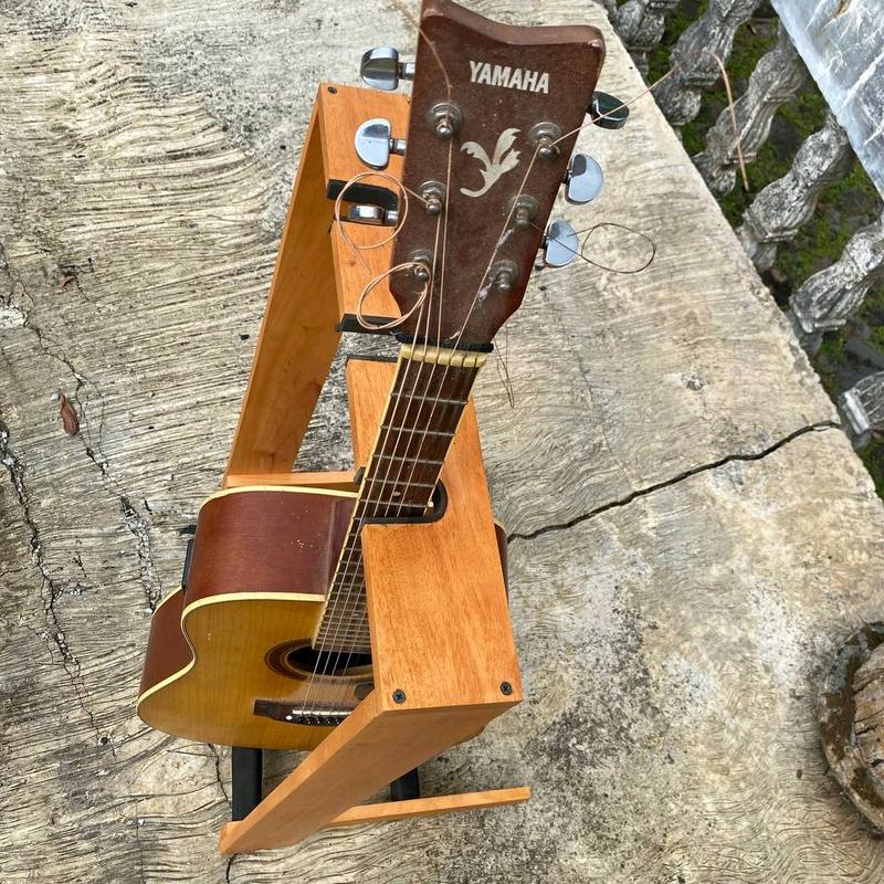 Stand Gitar Minimalis Kayu Minimalis 5