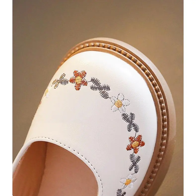 Sepatu Datar Kulit Bayi Perempuan Cantik Gaya Korea Sol Lembut Ikatan Simpul Bordir Sepatu Anak Nyaman Antilicin Usia 2-12 Tahun ​ 5