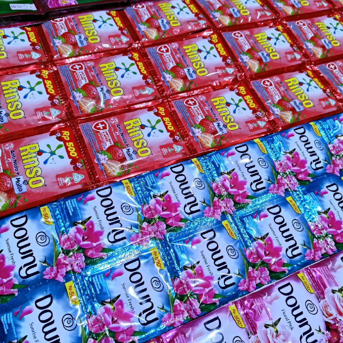 Paket 72 Pieces (36 Pieces Downy + 36 Pieces Rinso Cair 500)