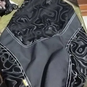 SARUNG KULIT JOK TERBARU BAHAN 3D ABSTRAK X CATUR, MODEL STAPLES PASANG KE TUKANG JOK - kulit jok vario mio beat supra kharisma