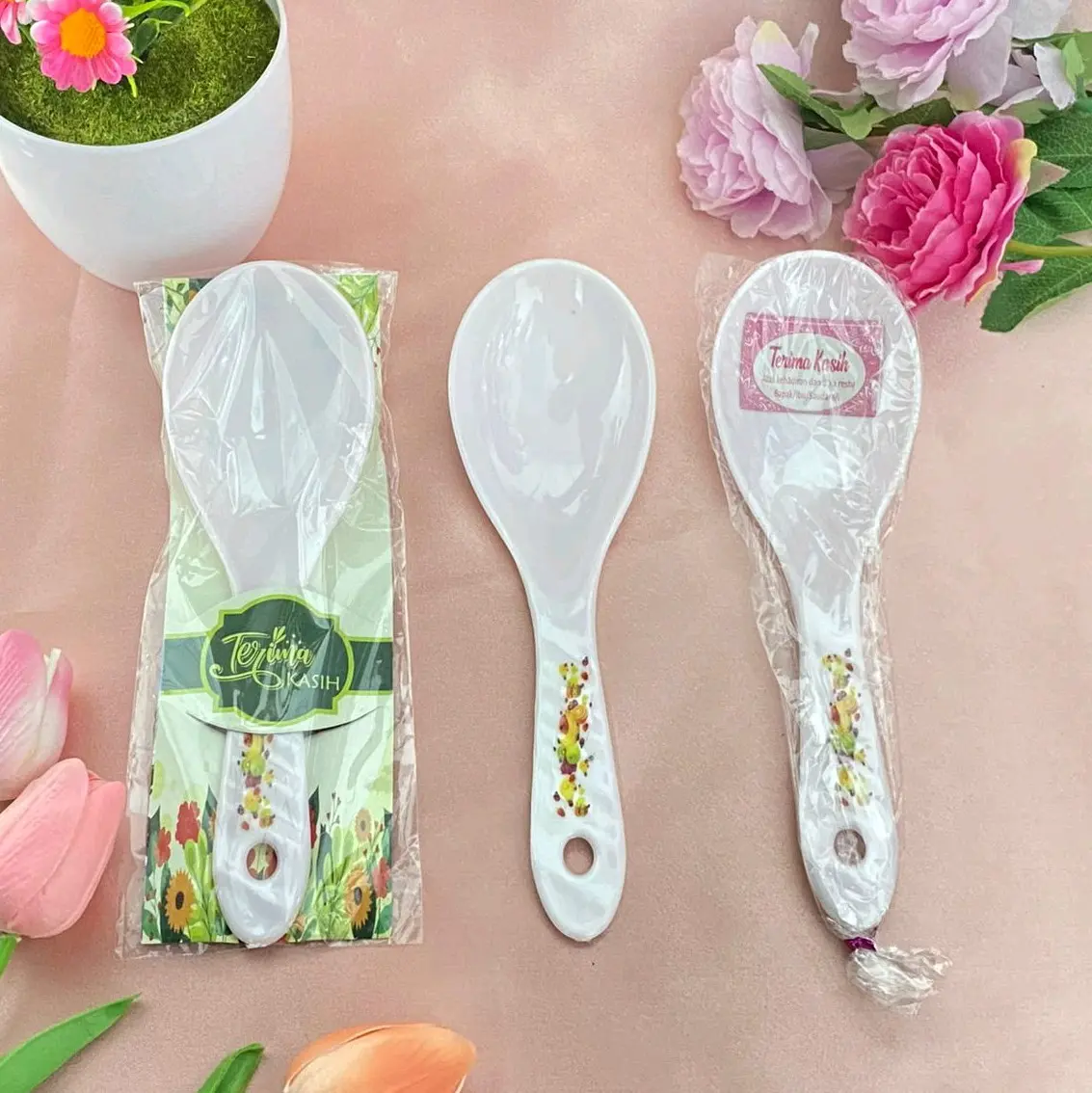 souvenir centong nasi pelangi plastik seperti melamin murah isi 50 Pcs
