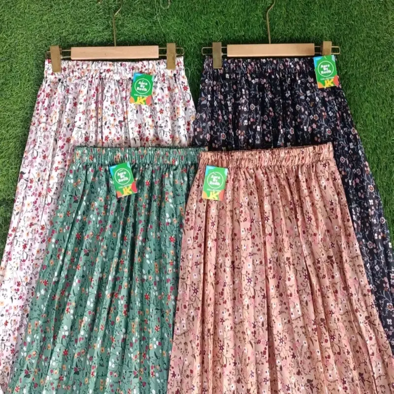Rok Plisket  Panjang Wanita Motif Bunga Kekinian Bawahan Melar Nyaman Dewasa Karet Polkadot 0