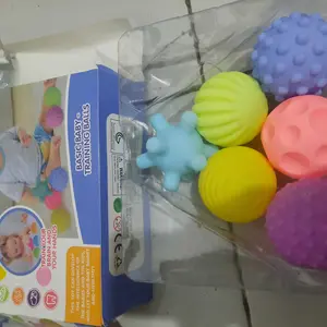 JAVA (6pcs box) Bayi Sensory Mainan Pelatihan touch ball  Anak Yang Baru Lahir peras bola karet yang berbunyi Multifungsi Soft Ball Set