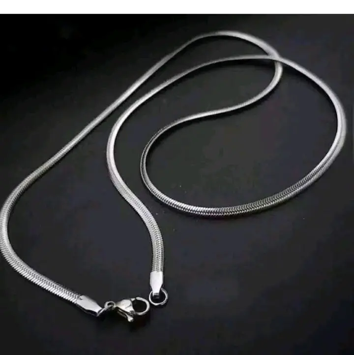 Perhiasan pria Kalung Titanium Belut Gepeng Perak Tipis Warna Putih Anti Air selamanya Elegan 4