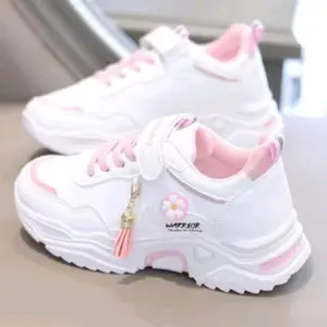 SEPATU ANAK PEREMPUAN KEKINIAN DAN VIRALL Dengan Desain Bunga dan Tali Pink Nyaman untuk Bermain