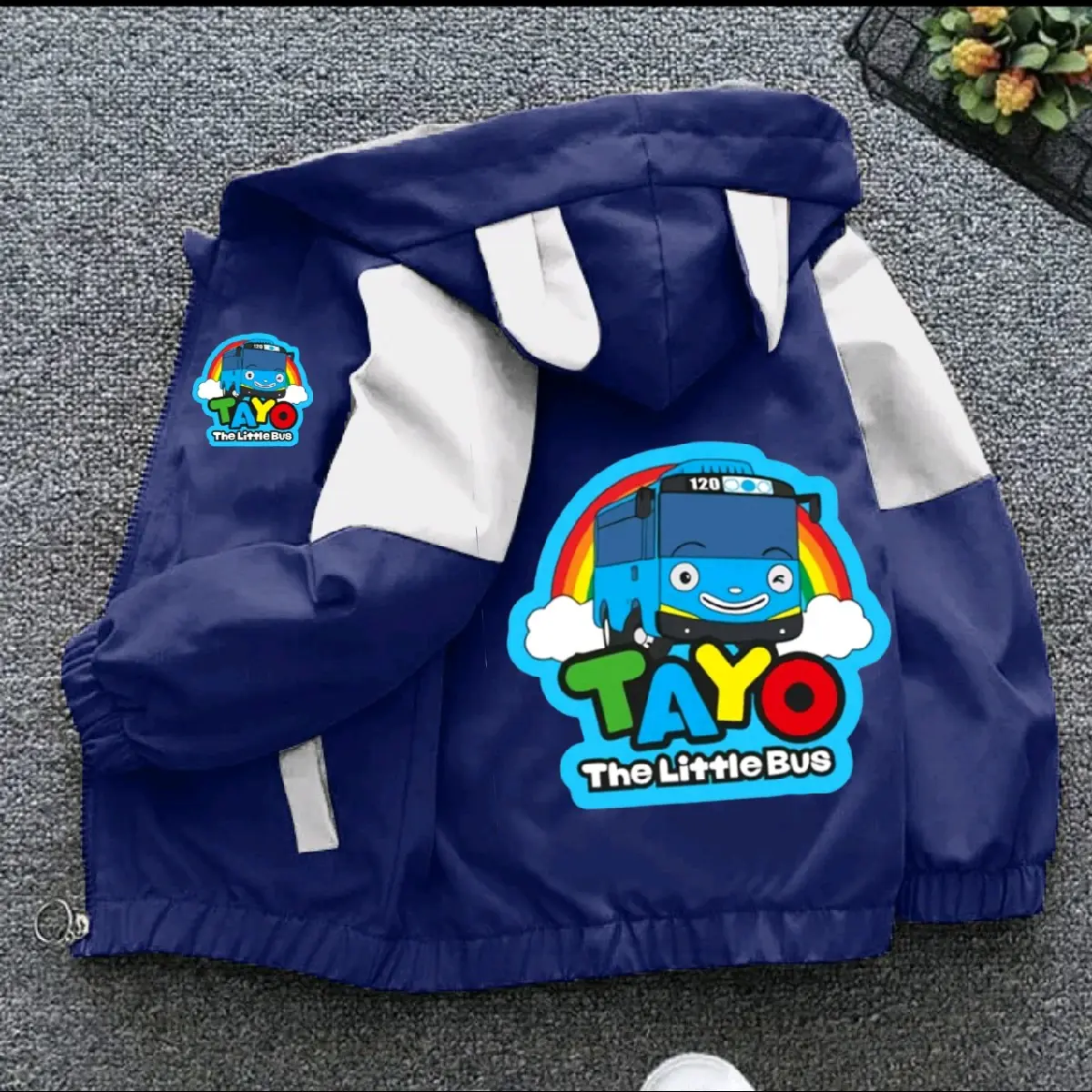 jaket anak laki" water proof motip bergambar tayo dengan kualitas premium  jaket anak import nyaman di pake , didesain kekinian anak" pasti senang yuk di order mumpung lgi  diskon Fashion