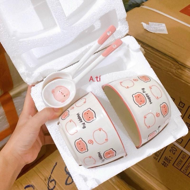( TẶNG KÈM 2 THÌA ) BỘ 2 BÁT SỨ KÈM THÌA HÌNH LỢN DỄ THƯƠNG 0