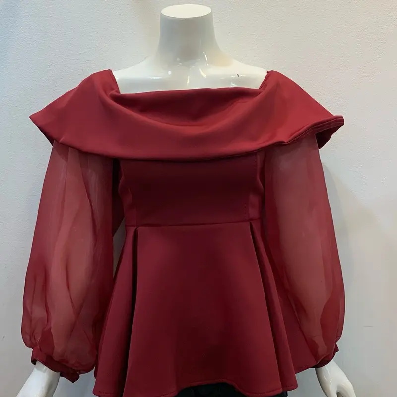 ￼Top Sabrina Organza Scuba 1