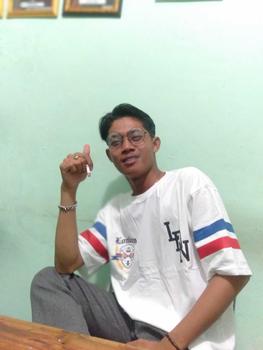 Product Review of BUY 1 GET 3 RICKANDJEFF Kaos Oversize  Unisex Pria Wanita Cotton Combed 24s Bayar 1 dapet 3 kaos from 𝑴**📌 1