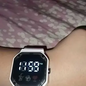 Jam Tangan LED Silicone Jam Tangan Karet Silicone Jam Tangan Digital Unisex Jam Cewek Digital Watch Jam Tangan Anak LED Jam Tangan Anti Air Sport Watch