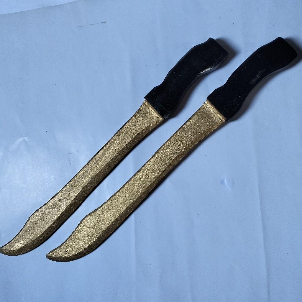 Mandau Kayu Miniatur Alat Untuk Latihan Olahraga Silat Beladiri Boxing