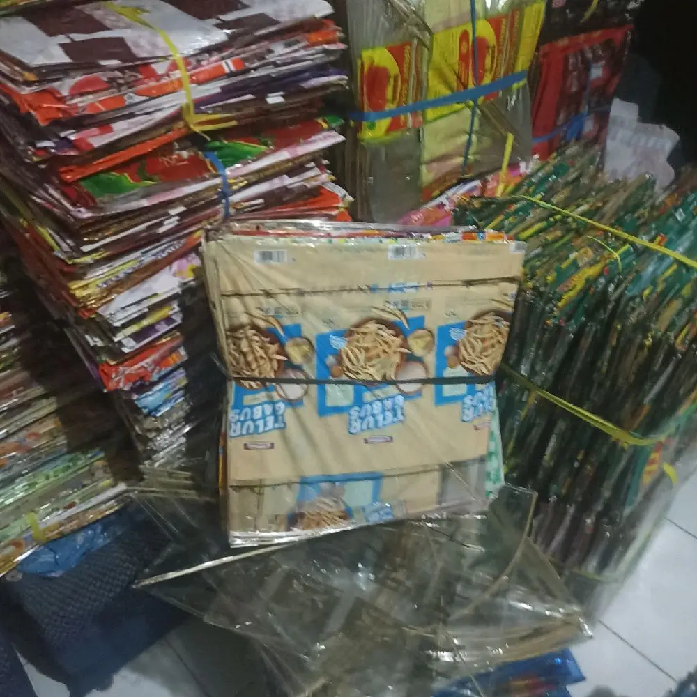 layangan pelastik jabrug uk 58 isi 50 picis