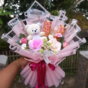 Buket Valentine Ulang Tahun Anniversary Wisuda Silverqueen Dengan Boneka dan Bunga | Cantik untuk Hadiah Spesial