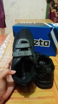 Product Review of Sepatu Anak Sekolah Velcro Strap 2 Lozta High Quality sneakers fashion Running Sport Canvas Hak Rendah (1-3 cm) from 💕**K P**💕 3
