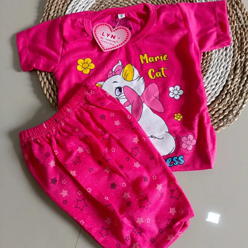 Setelan Kaos Anak Perempuan Usia 1 Tahun 1