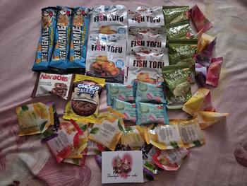 Product Review of BLIND SNACK POUCH HALAL | isi 12 pouch aneka snack camilan gift bingkisan chocomalt jelly cracker macaron mie fish tofu oats cookies biskuit kaleng halal bpom from T**1 0