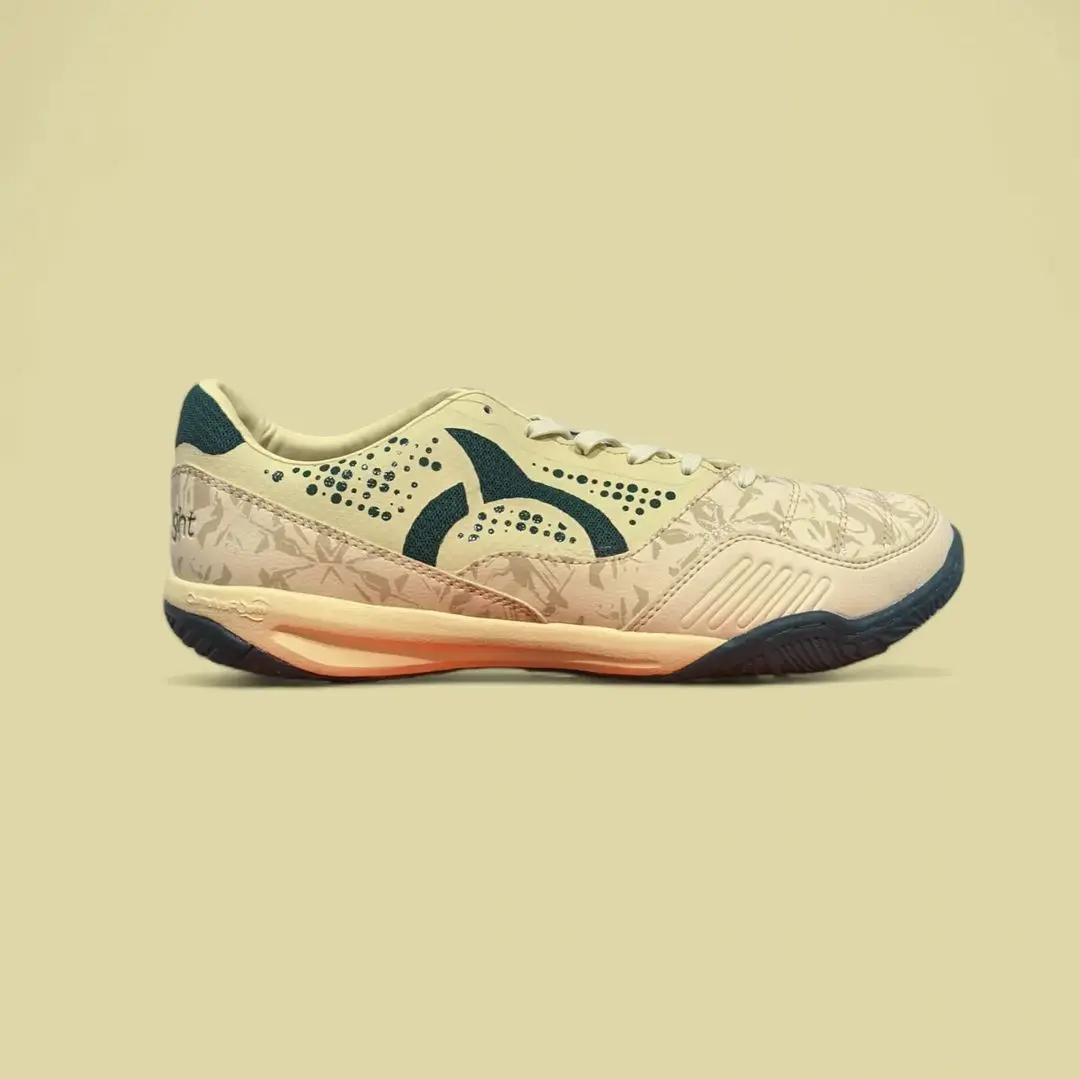 Sepatu ORTUSEIGHT JOGOSALA CRUSHER Invory,Sepatu Futsal Premium,Sneaker Pria wanita olahraga size 36-44.