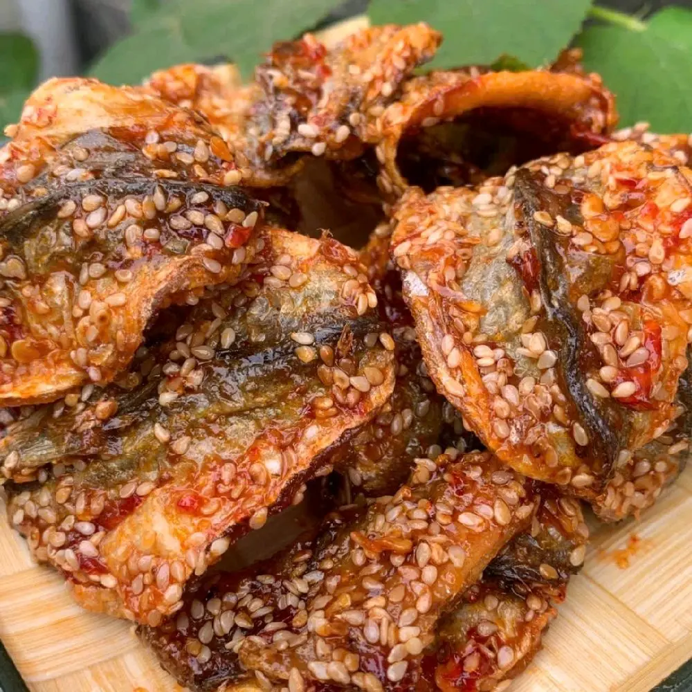 1 Hủ 150g ( Luôn Hủ ) Cá Chỉ Vàng Rim Mè Vừng Vị Măn Ngọt Cay Nhẹ - Ăn Vặt Cô Hai